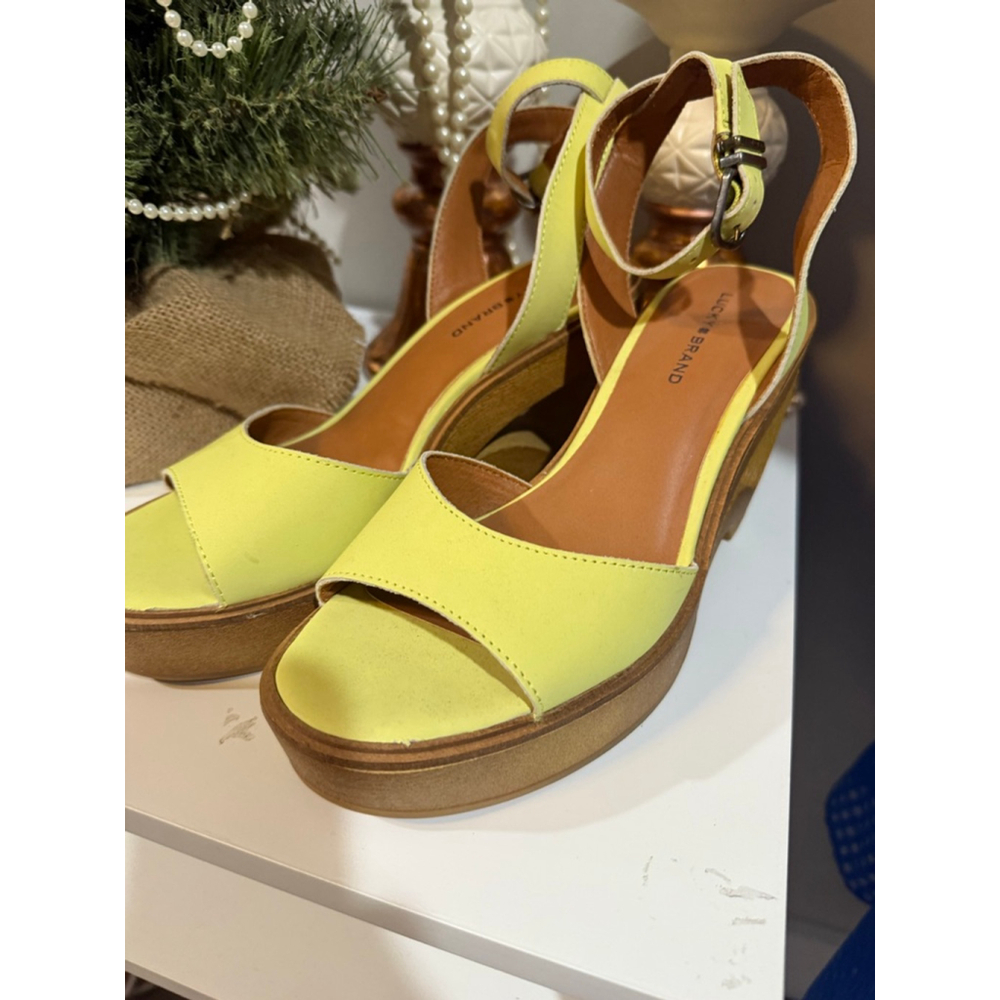 Lucky Brand Women's Yellow Platform Wedge Sandals 7.5